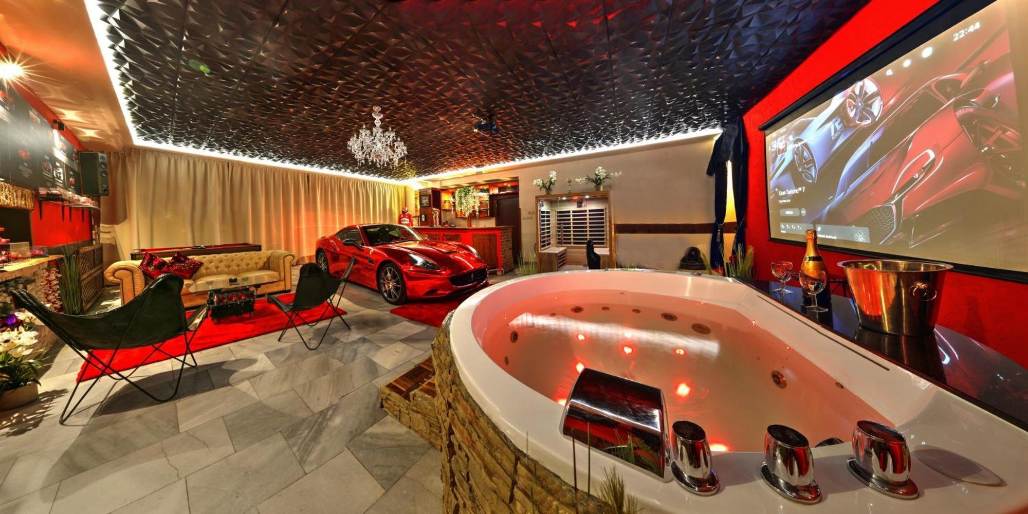 Ferrari Wellness Apartman 파르두비체 외부 사진